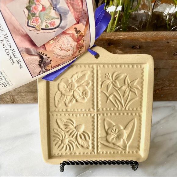 Brown Bag Cookie Art•NWT•Vintage 1995 Flower Cut-Apart•Original Tags/Recipe Book - Picture 1 of 9